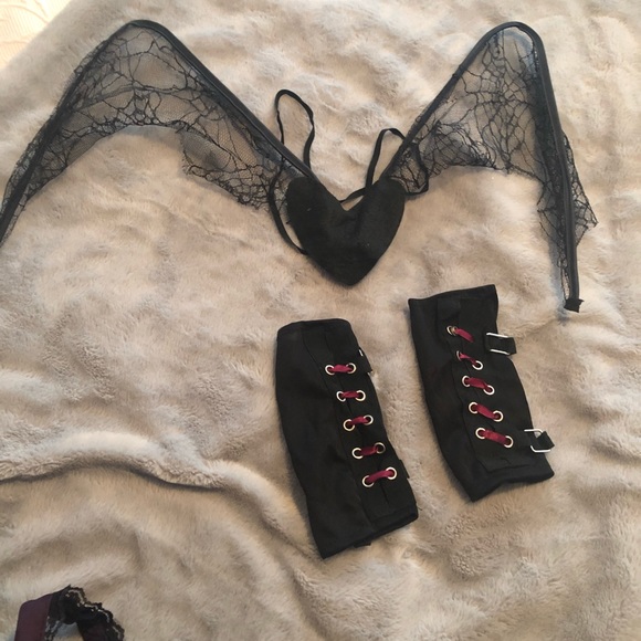 Night Wing Bat Teen Costume - Picture 3 of 5